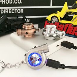 Hoge kwaliteit sleutelhanger Klassieke prachtige Turbo-sleutelhanger Spinner met geluid en led-licht Mini-turbosleutelhanger voor autosleutels Decoratie-accessoires 231205 305