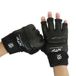 Kickbokshandschoenen van hoge kwaliteit MMA Gloves Muay Thai Training Boxer Fight Equipment Half Mitts Pu Leather Black Boxing Equipment 240511