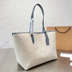 Alta calidad Lady Fashion Bolsos Carteras Totes Liso Cuero sintético Fresco PU Lujo Casual Diseñador Mujeres Popular Flap Bolsos de hombro