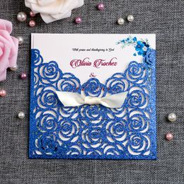 Tarjetas de invitaciones de boda con brillo azul oscuro, flor hueca cortada con láser de alta calidad, invitación de compromiso de despedida de soltera personalizada, barato