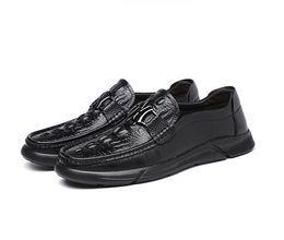 Haute qualité en cuir haut de gamme hommes chaussures décontractées mode printemps automne hommes robe plate chaussure conduite baskets