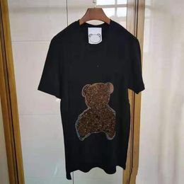 Ampoule de haute qualité Litte Bear Lettre classique T-shirt Designers de dessins animés T-shirts Mode Hommes Tees Femmes Vêtements Casual Coton 294R