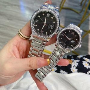 Hoogwaardige dameshorloges voor liefhebbers Topmerk Designer Diamond-horloges Alle roestvrij stalen band Quartz horloge cadeau voor man dame Valentijnsdag aanwezig