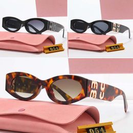 Lunettes de soleil de marque de luxe de haute qualité lentille grise femmes hommes lunettes de soleil UV400 avec étui lunettes de soleil ovales noires polarisent lunettes de soleil pour hommes ombre pour femme lunettes blanches