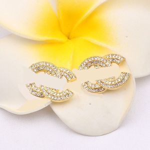 Hoogwaardige luxe designer 18K GOUD PLATATE Letters Stud Earring voor beroemde vrouwen Rhinestone Studs Earring Wedding Jewerlry