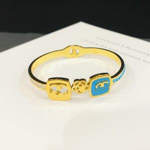 Bracelets en acier inoxydable de conception de conception de luxe de haute qualité bracelets de bijoux classiques pour hommes et femmes