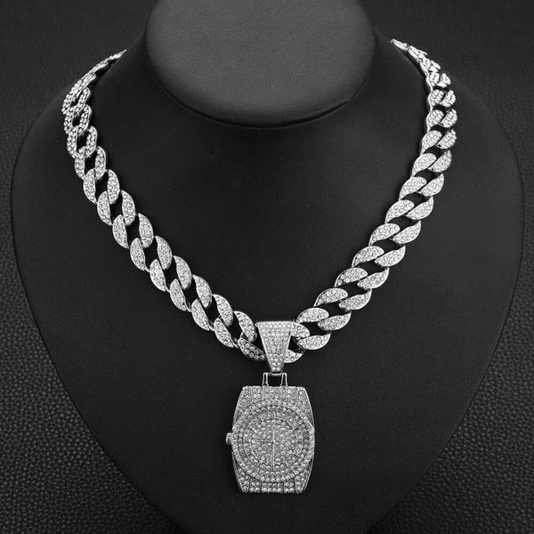 Luxury Mens de haute qualité Regardez les femmes Niche Hip-Hop Punk Choker Diamond Full Diamond Pender pour Collier cubain polyvalent CM3N