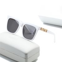 Womans de luxe de haute qualité 4318 Lunettes de soleil Fashion Mens Sun Glasses UV Protection Men Designer Eyeglass Gradient Metal Hinge Women Spectacles Box