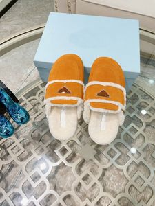 Hoge kwaliteit luxe wol halve slippers, zachte platte bodem baotou laarzen, kruis patroon antislip zool, modieuze en lichte familie ttomed muilezel, 35-40 jaar oud