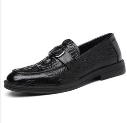 Haute qualité luxe cuir haut de gamme hommes chaussures décontractées mode printemps automne hommes robe plate chaussure conduite baskets de créateur