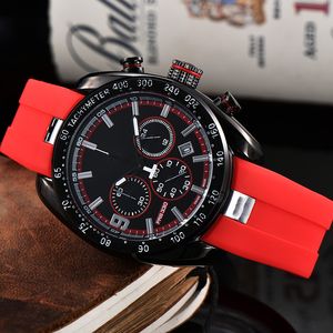 Hoogwaardige herenhorloge 2022 Nieuwe herenhorloge Volledige wijzerplaat Working Quartz Bekijk hoogwaardige hoogwaardige top luxe merk timing horloge rubber riem herenmode