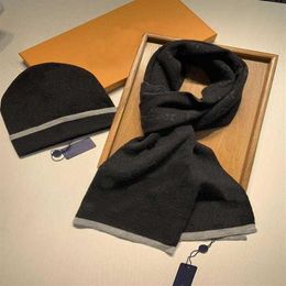 High Quality Men Women Designers Hat Scarf Sets Classic Lattice Keep Warm in Winter Two-piece Wool Hats  Scarves Set Brand 2021 F289z