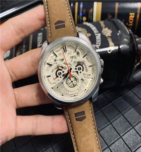 Men039 de haute qualité montre un mouvement automatique Mode marque mécanique montres en acier inoxydable Men de bracelet Sports Hallowee6956729