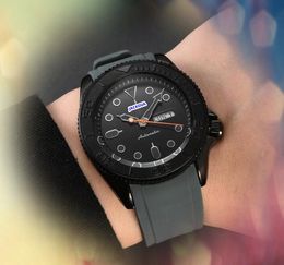 Mentille de haute qualité Colorful Rubber Band Watch Super Quartz Mouvement Set tarif Racing Termroproping Clock Day HEUN