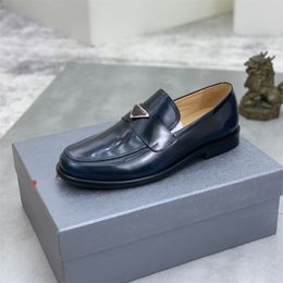 Chaussures en cuir pour hommes de haute qualité Man Robe de style classique Flats à lacets Point Toe Shoe for Men Oxford Shoes Taille 38-45