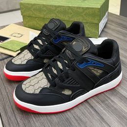 Hoge kwaliteit heren- of damessportschoenen wit zwarte letters bovenste tweekleurige TPU-loopzool paar veterschoenen mode winkelen designer sneakers topversie 35-46