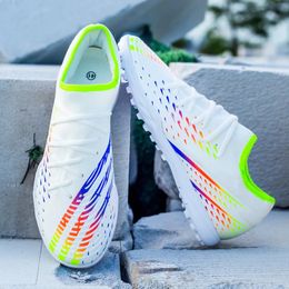 Zapatillas de fútbol para hombre de alta calidad TFFG Sneakers de fútbol Ultralight Nonslip Turf tacos Chuteira Campo 240531