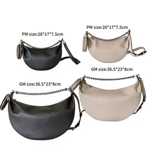 Sac à main en boucle Hobo Hobo Loop de nouveau designer pour Lady Sliver Chain Sofe Leather Crossbody Sacs Malf-lune Underarm Spolds Sling Women Sac