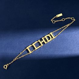 Pulsera de nicho de alta calidad, diseño de letras, diseñador de atmósfera, pulsera de encanto de moda y atractiva, caja de regalo de aniversario de boda para fiestas