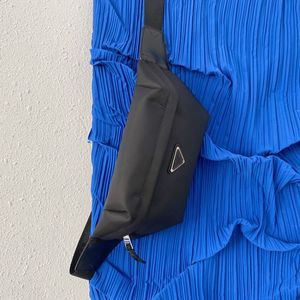 Sacs de taille en nylon de haute qualité Casual Hommes Sac de poitrine Cross Body Portefeuille Sports de plein air Bandoulière Sacs de rangement Célèbre Marque Design Fa310O