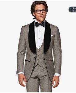 Haute qualité un bouton gris mariage hommes costumes châle revers trois pièces affaires marié smokings (veste + pantalon + gilet + cravate) W1028
