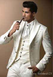 Haute Qualité Un Bouton Ivoire Broderie Marié Tuxedos Peak Revers Hommes Costumes 3 pièces De Mariage De Bal Blazer (Veste + Pantalon + Gilet) W470