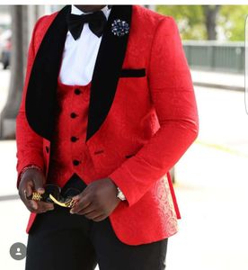 Hoge Kwaliteit One Button Red Groom Tuxedos Fluwelen Sjaal Revers Mannen Past Bruiloft / Prom / Diner Beste Man Blazer (Jas + Pants + Vest + Tie) W435