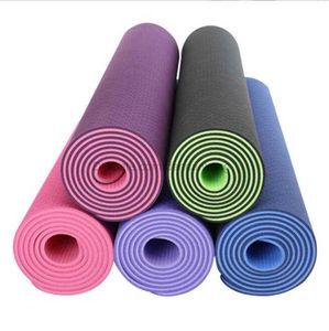 Hoogwaardige organische, milieuvriendelijke yoga- en pilatesmat Duurzame dubbele kleur 6 mm TPE antislip yoga-oefeningsmatten opvouwbare reisslaapkussens voor buiten