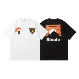 Camisetas de diseñador rhuder originales de alta calidad al atardecer al atardecer rayado con estampado de montaña de montaña de nieve para hombres para hombres mujeres high street media manga con logotipo 1: 1