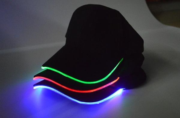 Chapeaux de fête de haute qualité vente chaude 7 couleurs LED Light Hat Glow Hat Tissu noir pour adultes Casquettes de baseball Sélection lumineuse SN1386