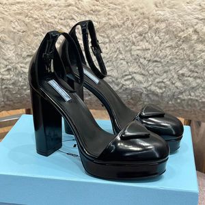 Plate-forme chaussures à talons hauts sandales de designer de luxe en cuir de veau verni 11cm strass décoratif bande de cheville chaussures habillées épaisses chaussure d'usine