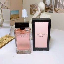 Contador de perfumes de alta calidad Nasi perfume vegetariano rosa 100 ml. El perfume para mujer es suave, sin sensación picante, la durabilidad también es buena durante dos días y permanece fragante.