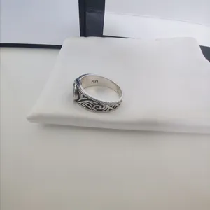 S925 sterling zilveren ring man en vrouw dezelfde ring eenvoudige en elegante wilde ring mode-sieraden leveren