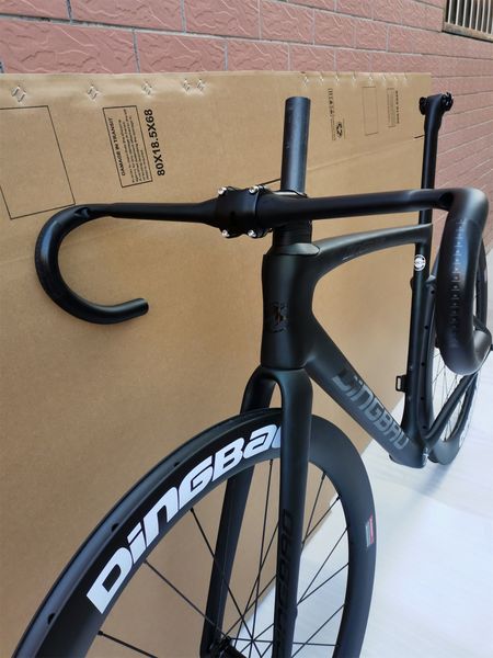 Vélo de route de haute qualité SL7 cadre en carbone BSA pédalier compatible Di2 groupe 700C cadre en carbone de vélo le plus léger