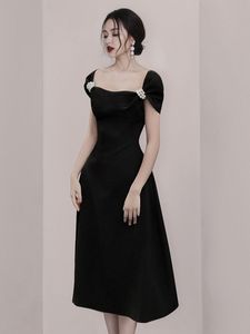 Haute qualité piste femmes robes taille haute noir perle bande col carré robe de soirée femme été mode vêtements 210514