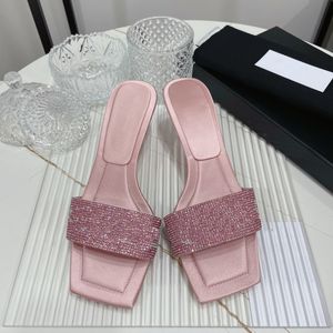 Zapatillas de moda de seda/cuero de alta calidad, sexy sandalias de 4,5 cm de diamantes, la elegante dama debe tener