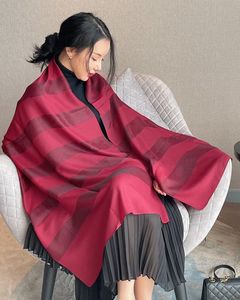 Châle foulard en soie de haute qualité Femme fleur 70 * 180cm forme cadeau pour petite amie