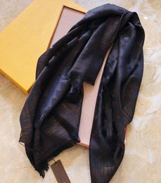 Foulards en soie de haute qualité 18070cm ceintures d'écharpe foulards lettres serviette en coton Tencel foulards de conception classique imprimer écharpe sac enveloppes fre1912575