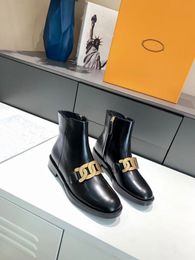 Bottes au design simple de haute qualité! Bottes en cuir noir mat pour femmes de la mode Martin semelle extérieure de luxe chaussures antidérapantes résistantes à l'usure taille 35-40