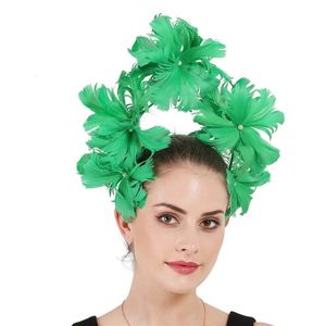 Haure de haute qualité Fleur de plumes de plumes autrrich fascinateur fascinateur cocktail coiffure occasion avec des voiles décoration 240401