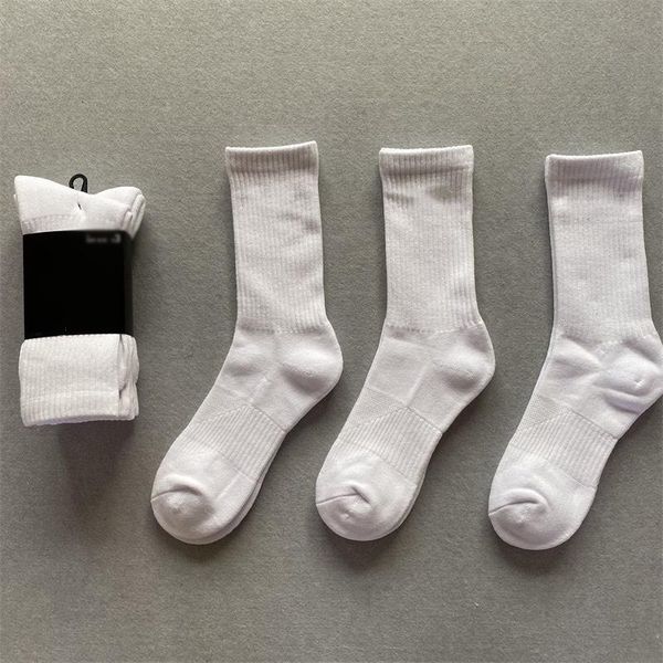 Calcetines de alta calidad Mujeres Hombres Algodón Todo fósforo Clásico Tobillo Gancho Medias transpirables Negro Blanco Mezcla Fútbol Baloncesto Calcetines deportivos Medias