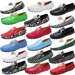 Mocassins en cuir souple de haute qualité Chaussures Boucle en métal Chaussures en cuir à tête ronde à fond plat Marque de luxe Chaussures décontractées d'affaires Chaussures de conduite Taille 35-48