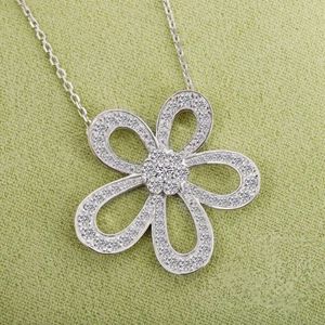 Hoogwaardige Sterling Sier Full Diamond Five Betal Flower ketting voor veelzijdige mode -merken sieraden voor dames