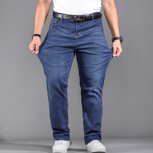 Haute qualité Stretch Plus grande taille 29-44 48 90% coton droit Denim Jeans hommes marque célèbre printemps 210622