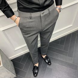 Hoge kwaliteit Pakbroeken Spring Mens Business Fashion Casual Footy Slanke broek Mens kledingbroek Maat 4042 240412