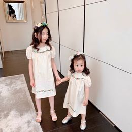 Robe princesse en coton de haute qualité pour bébé filles à manches courtes à manches à manches courtes imprimées robes en ligne florale pour fille