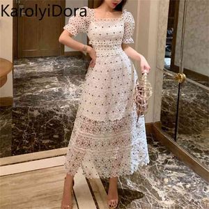 Hoge kwaliteit zomer vrouwen zelfportret jurk mode runway vintage flare mouw witte kant uitgehold sexy midi vestidos 210520