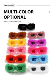 Hoge kwaliteit zonnebrillen Mode Luxe Designer voor dames heren Pluche zonnebril voor feest Nieuwigheid Styling Trend Dames Dopamine ins UV-bescherming 11 kleuren met doos