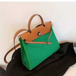 Totes de alta calidad Gran capacidad Bolso casual de lujo bolso de mensajero bolsos de hombro de diseñador para mujer asa de cuero de lona bolso de señora de cuero Cross Body HBP