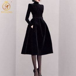Haute qualité Vintage noir velours col roulé robe de soirée femmes tempérament élégant femme manches longues robes 210520